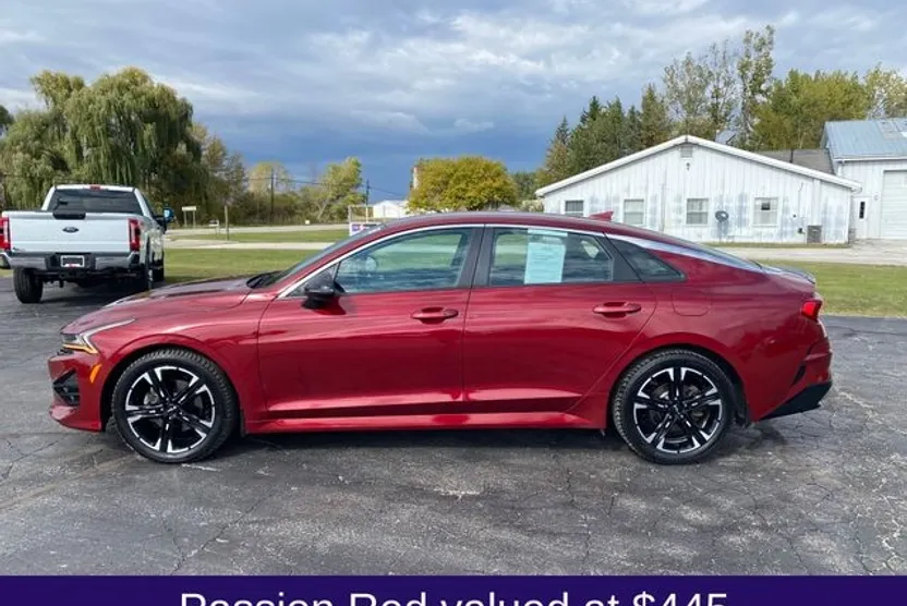 2022 Kia K5 GT-Line photo 1