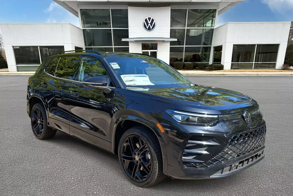 2025 Volkswagen Tiguan SE R-Line Black photo 1