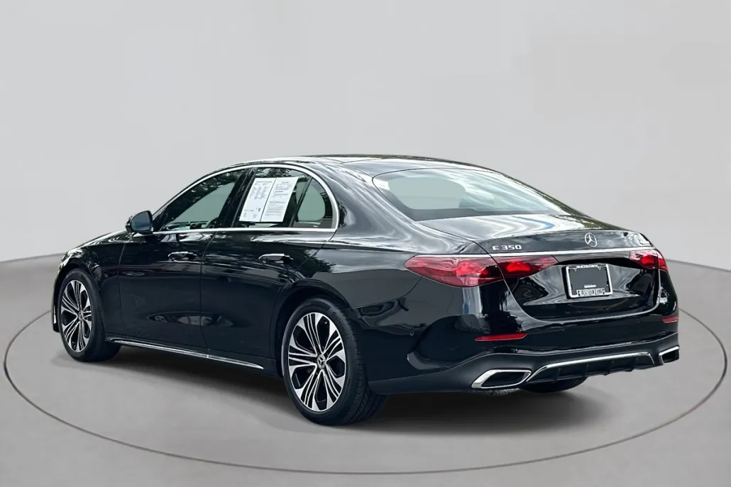 2025 Mercedes Benz E 350 4MATIC photo 1
