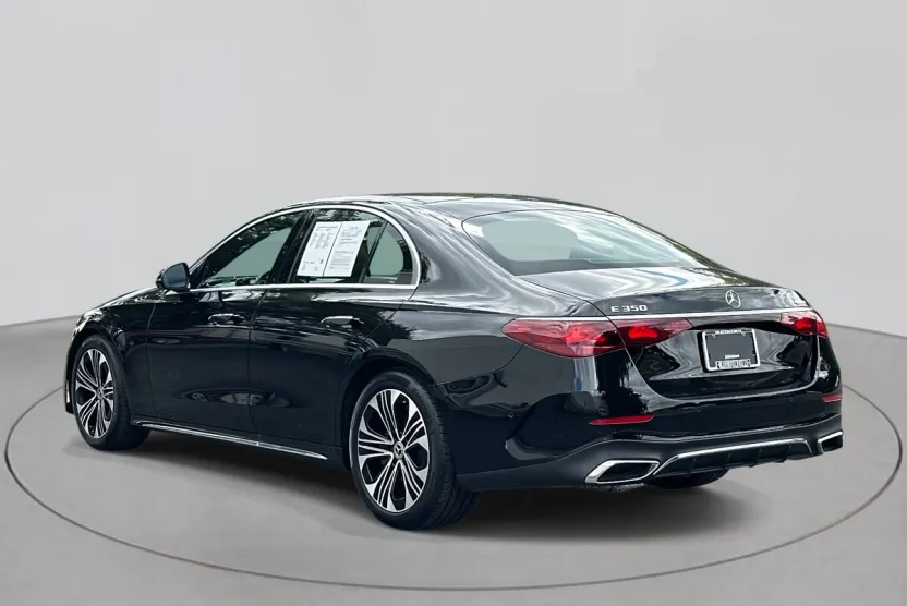 2025 Mercedes Benz E 350 4MATIC photo 1