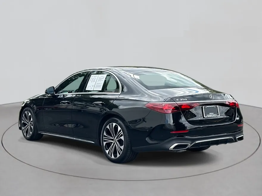 2025 Mercedes Benz E 350 4MATIC photo 1