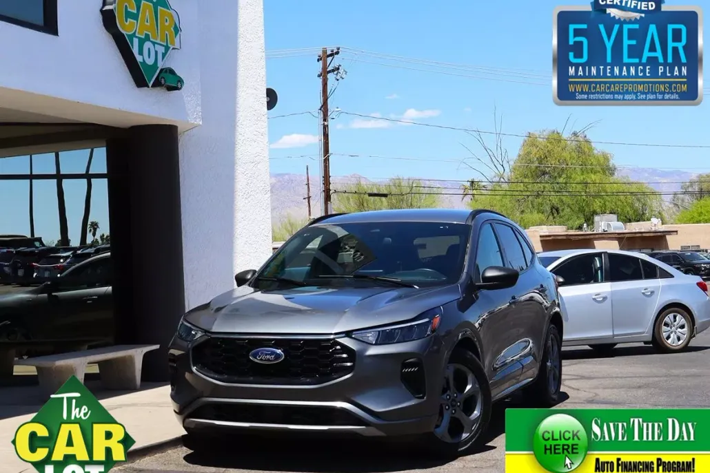 2023 Ford Escape ST-Line photo 1