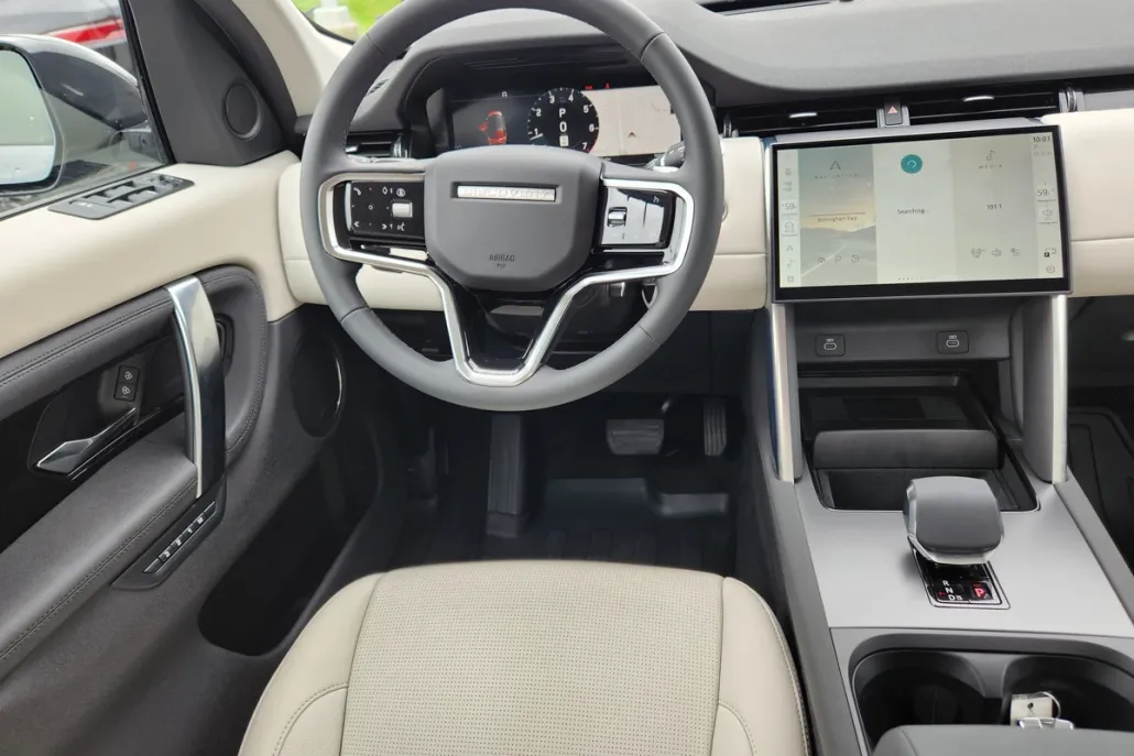 2025 Land Rover Discovery Sport S photo 1