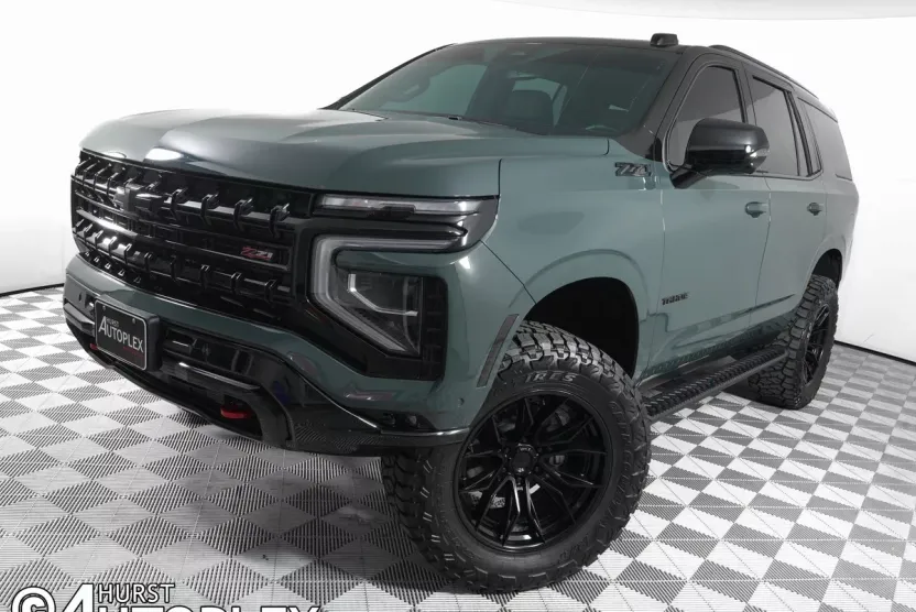 2025 Chevrolet Tahoe Z71 photo 1