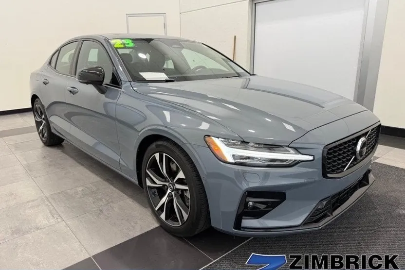 2023 Volvo S60 B5 Plus photo 1
