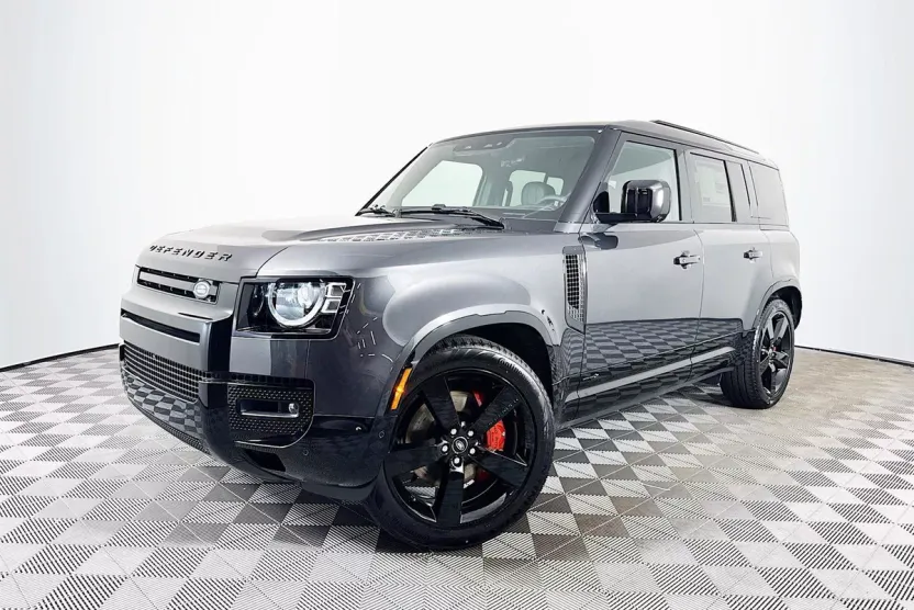 2025 Land Rover Defender 110 photo 1