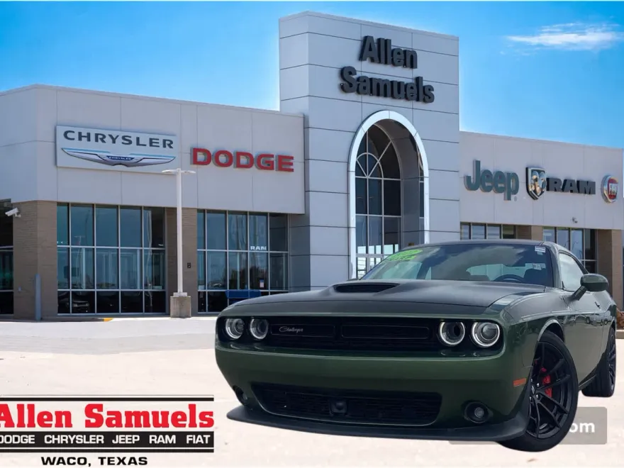 2022 Dodge Challenger R/T Scat Pack photo 1