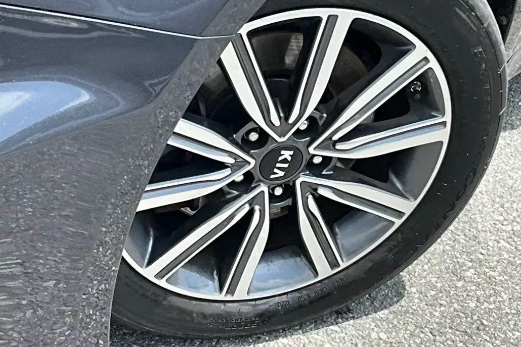 2019 Kia Optima EX Turbo photo 1