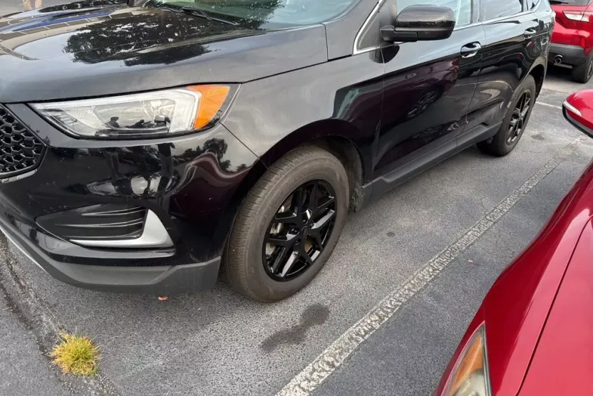 2023 Ford Edge SEL photo 1