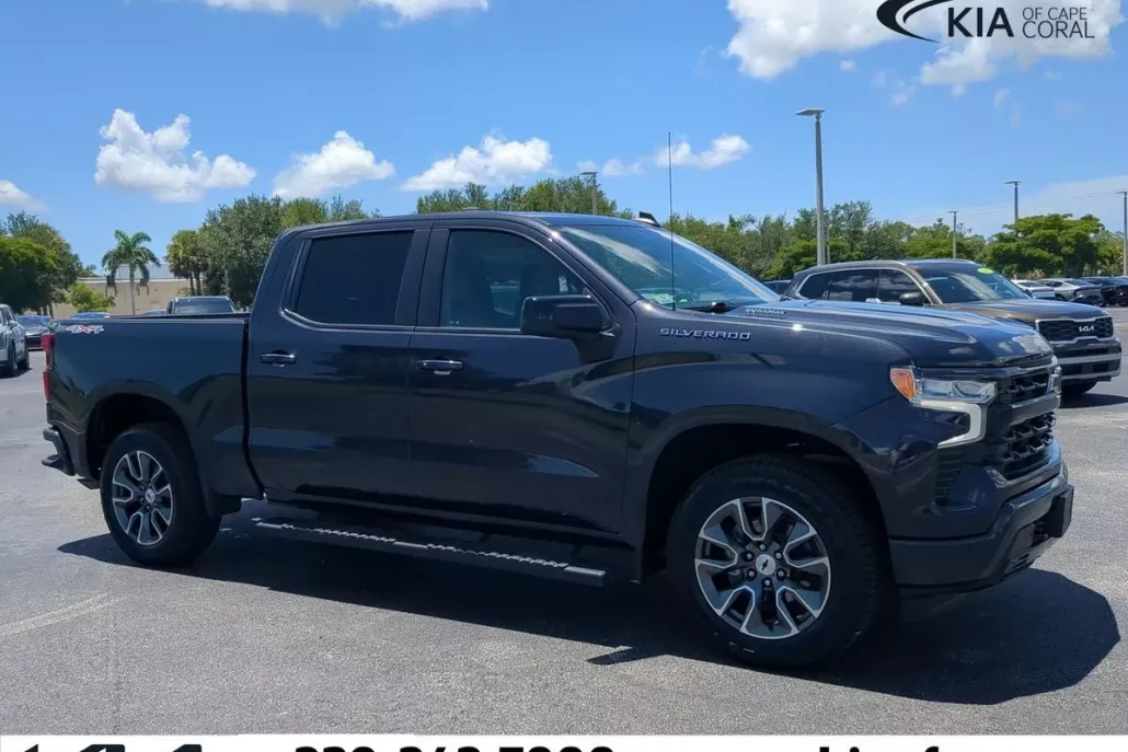 2023 Chevrolet Silverado 1500 RST photo 1