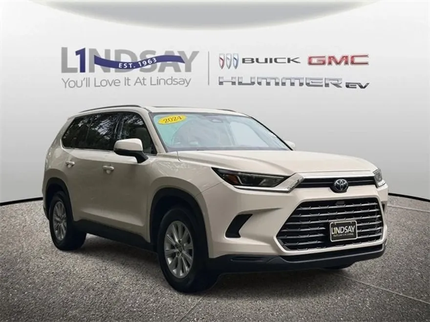 2024 Toyota Grand Highlander XLE photo 1