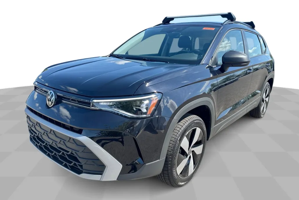 2025 Volkswagen Taos S photo 1