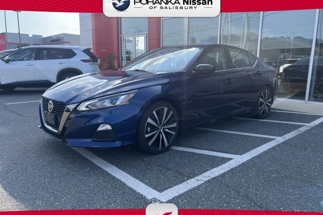 2022 Nissan Altima 2.5 SR photo 1