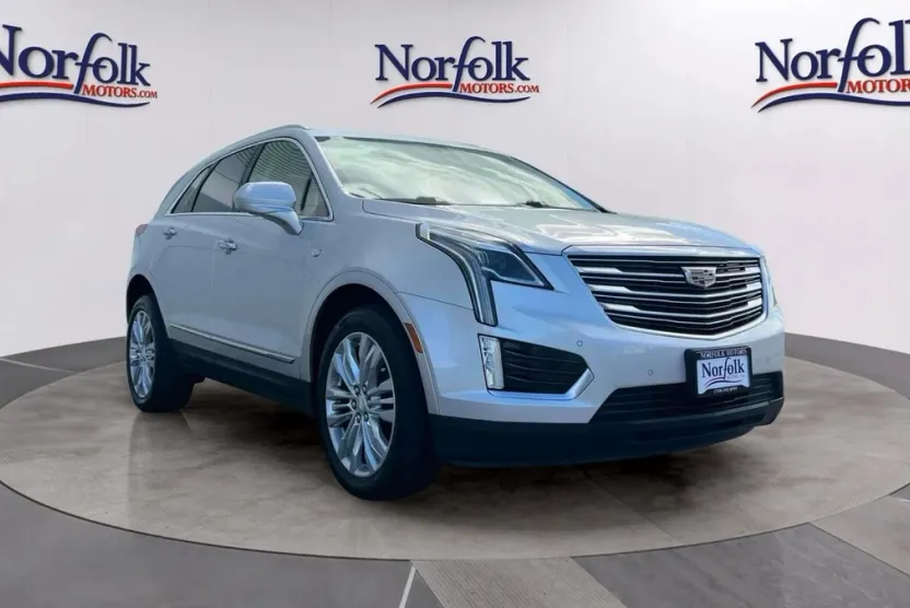2020 Cadillac XT5 Premium Luxury photo 1