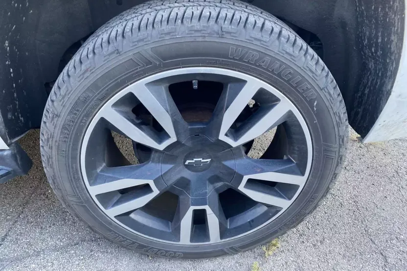 2018 Chevrolet Tahoe Premier photo 1