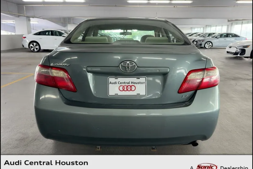 2007 Toyota Camry LE photo 1