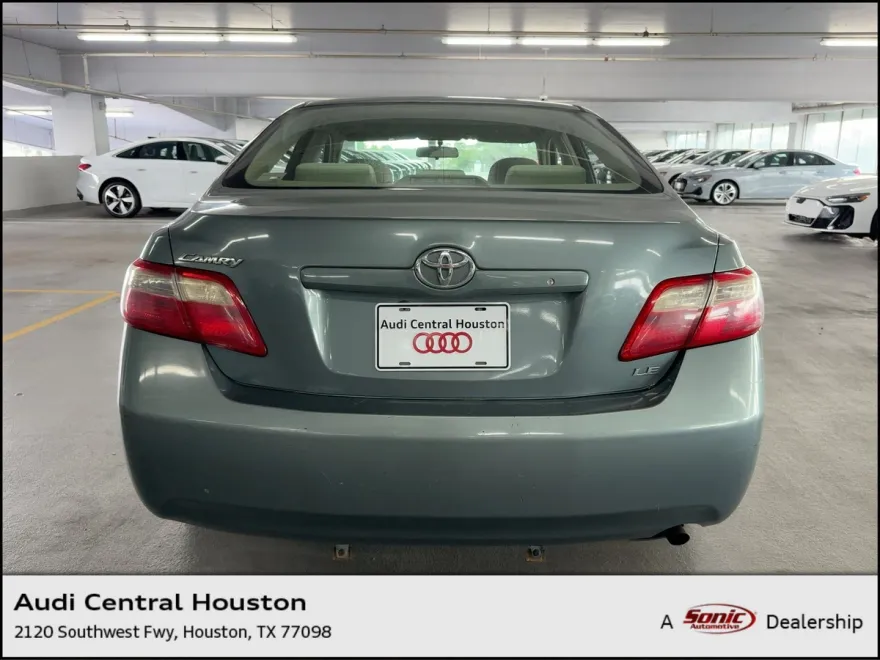 2007 Toyota Camry LE photo 1