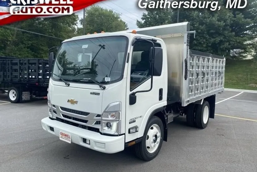 2024 Chevrolet Silverado 4500HD Base photo 1