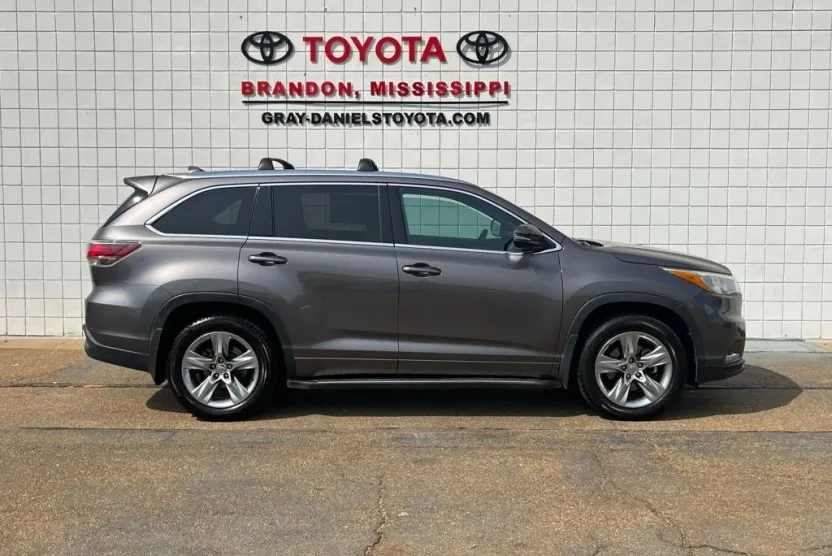 2015 Toyota Highlander Limited photo 1