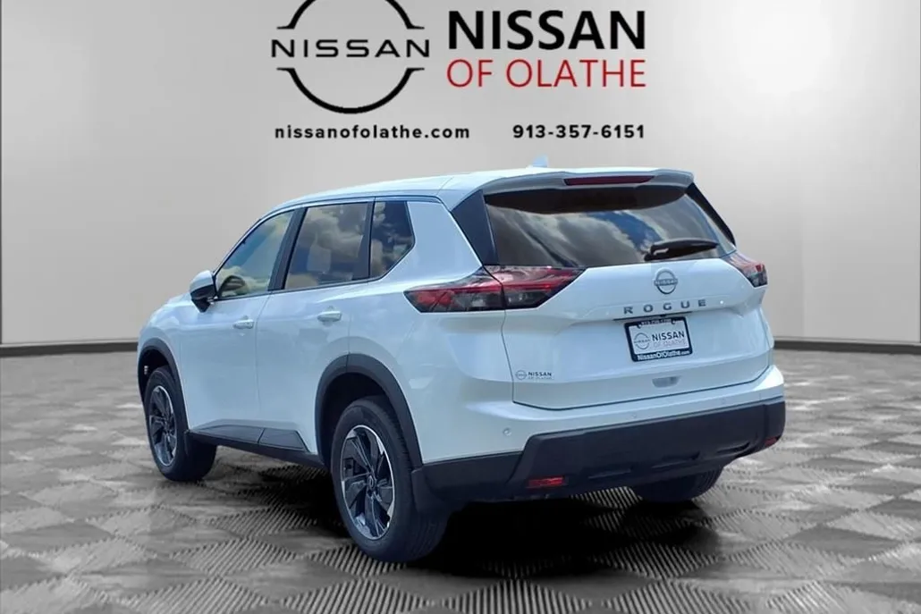 2026 Nissan Rogue SV photo 1
