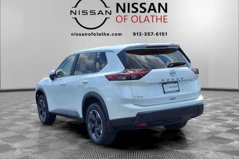 2026 Nissan Rogue SV photo 1