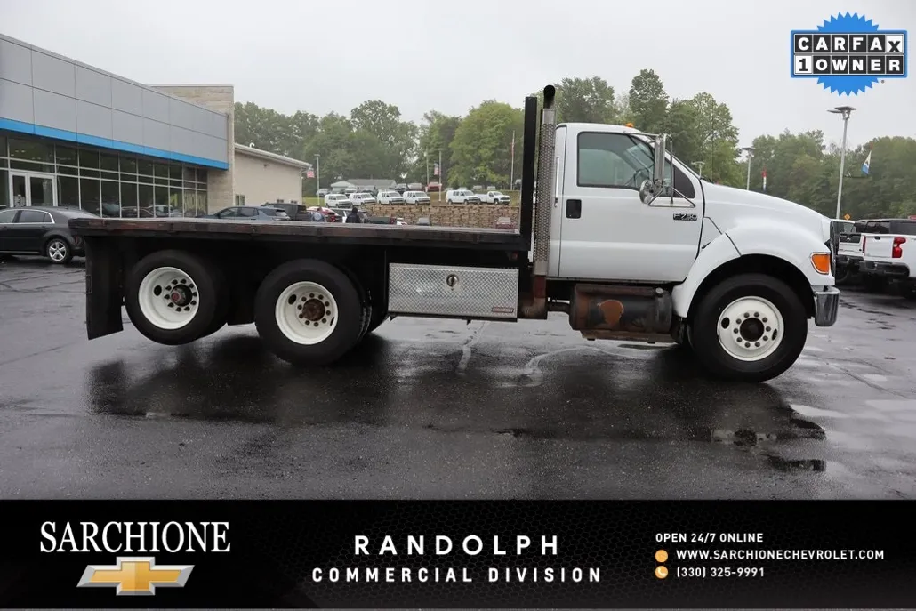 2007 Ford F-750 SuperCab photo 1