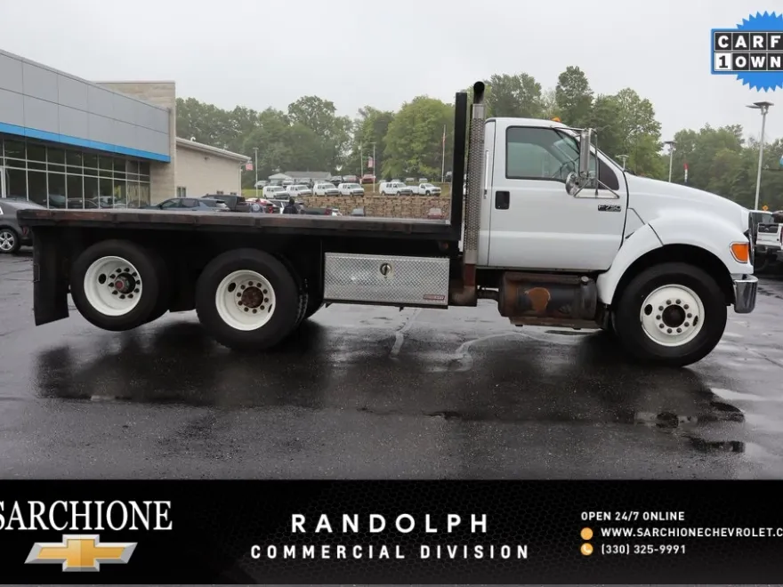 2007 Ford F-750 SuperCab photo 1