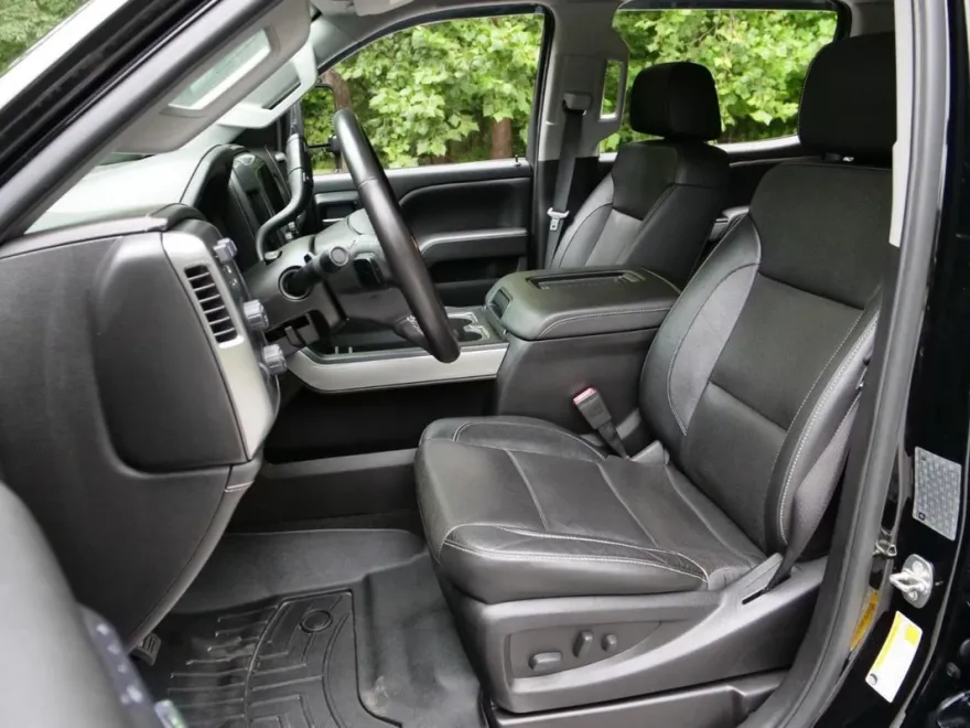 2018 Chevrolet Silverado 3500HD LTZ photo 1