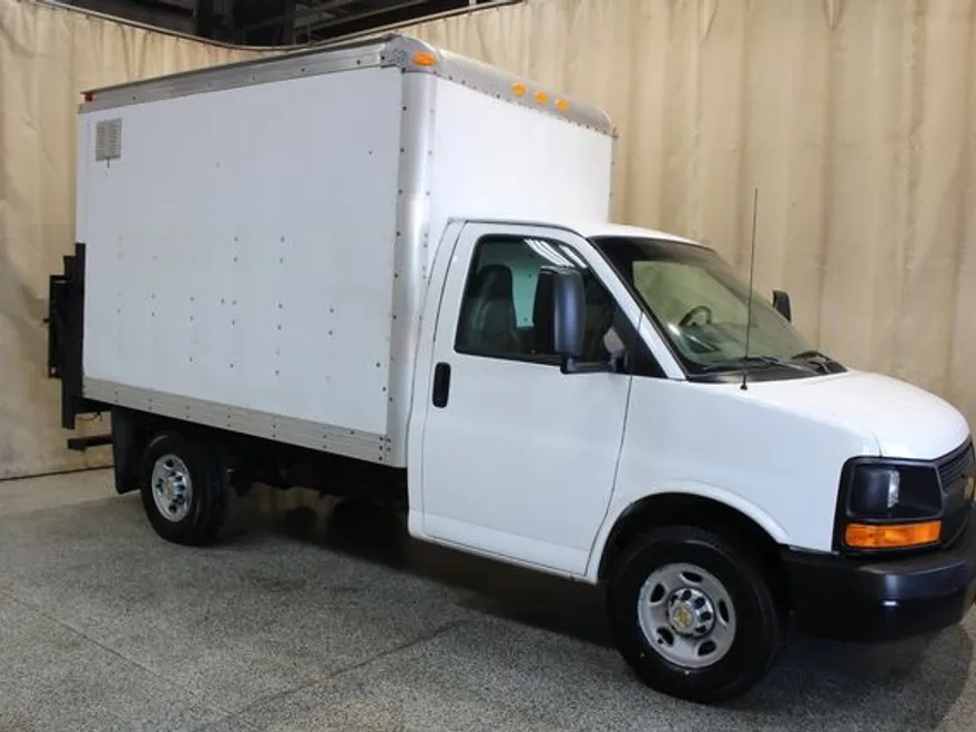 2007 Chevrolet Express Cutaway photo 1