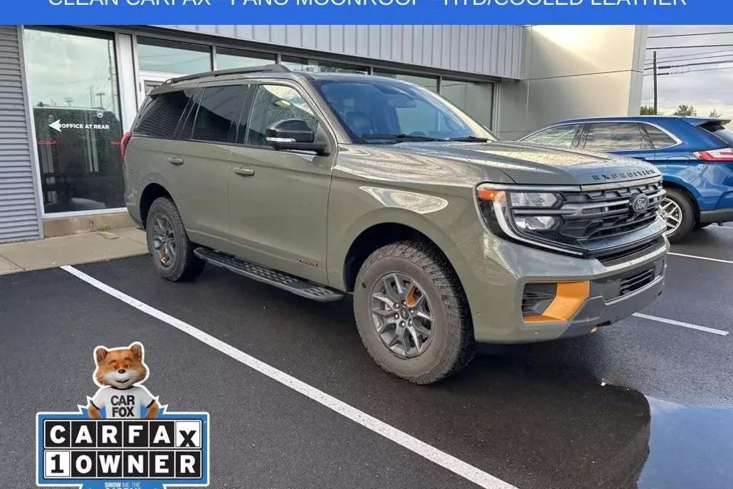 2025 Ford Expedition photo 1