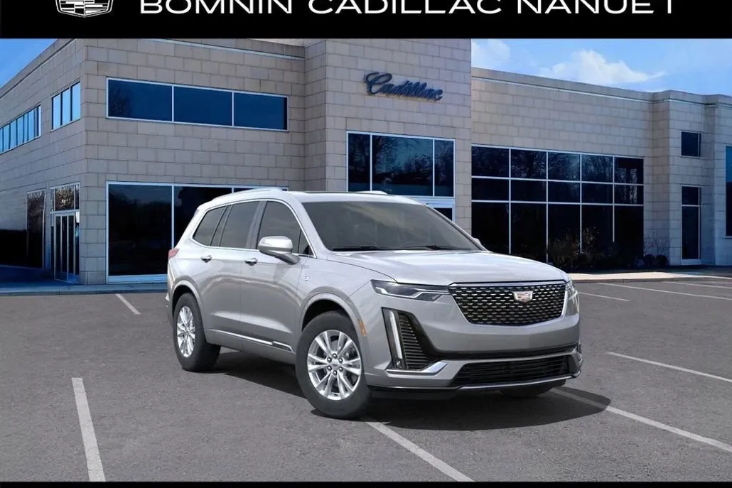 2025 Cadillac XT6 Luxury photo 1