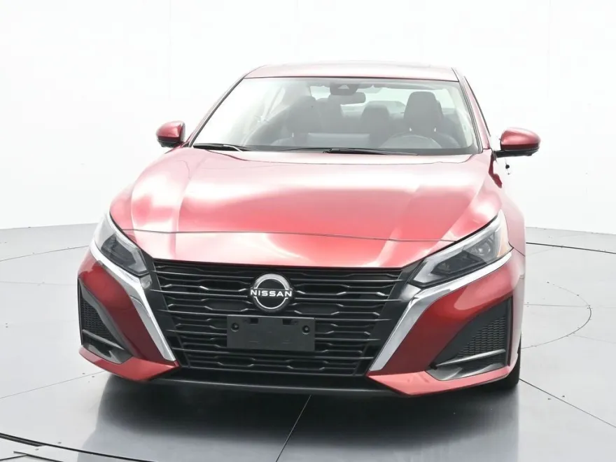 2023 Nissan Altima 2.5 SL photo 1
