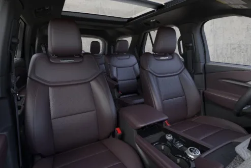 2025 Ford Explorer Platinum photo 2