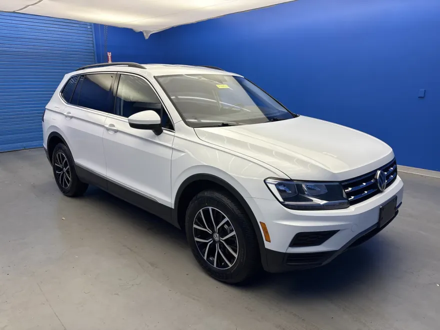 2021 Volkswagen Tiguan SE photo 1