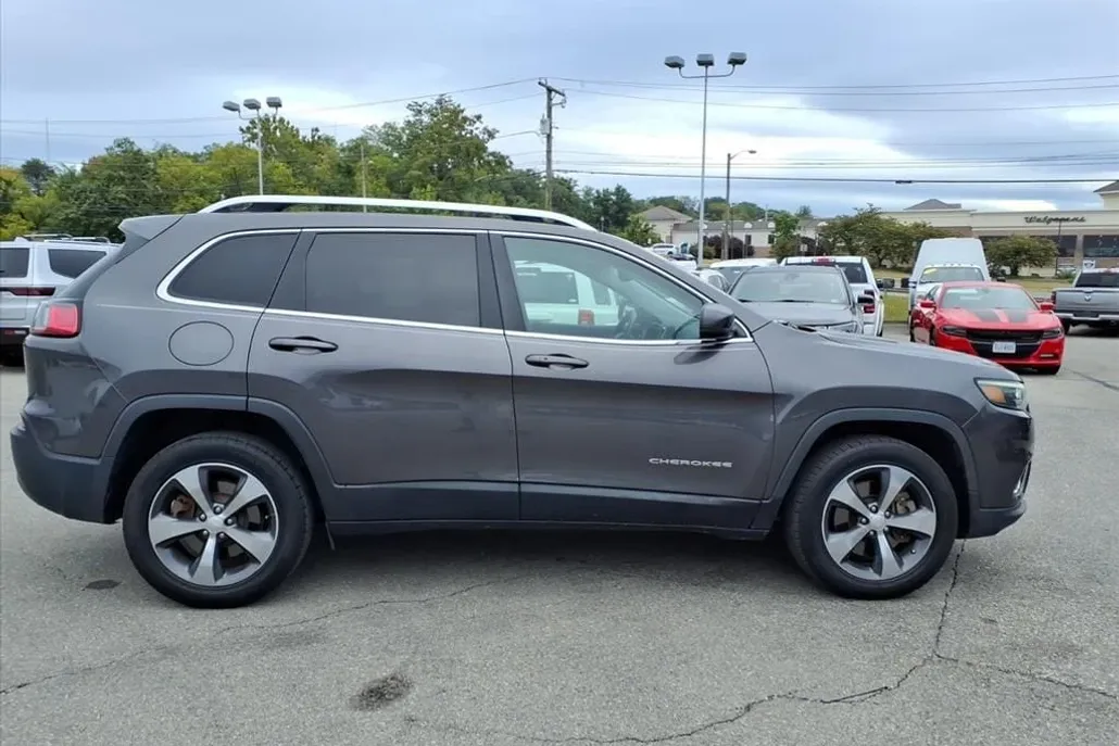 2019 Jeep Cherokee Limited photo 1