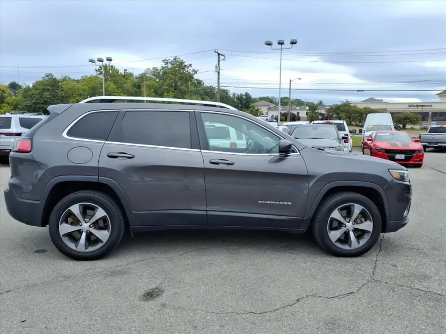 2019 Jeep Cherokee Limited photo 1