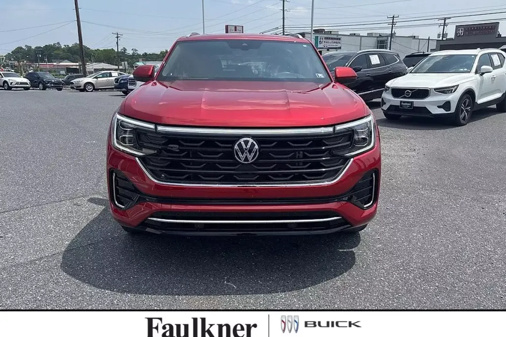 2024 Volkswagen Atlas Cross Sport SEL R-Line photo 1