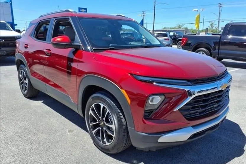 2024 Chevrolet Trailblazer LT photo 1