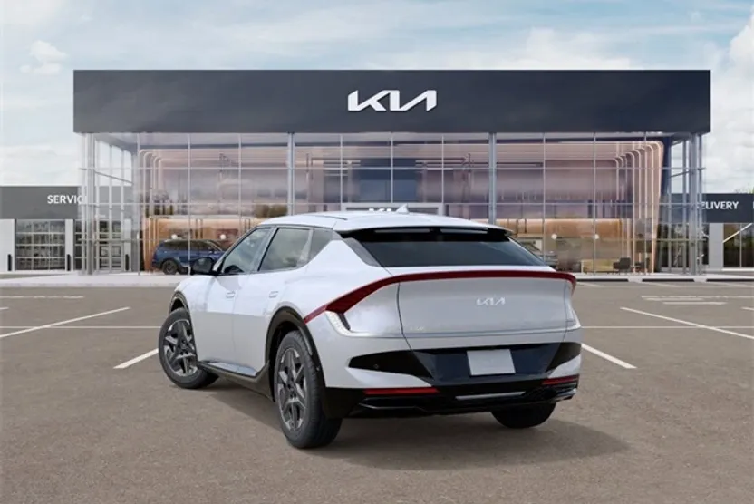 2025 Kia EV6 Light photo 1