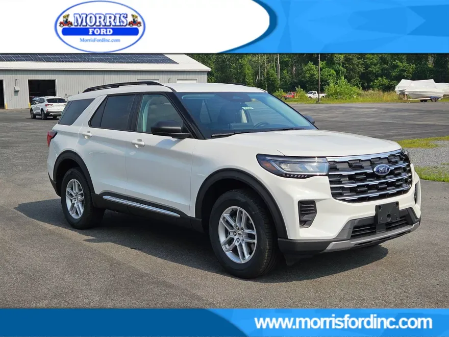 2025 Ford Explorer photo 1