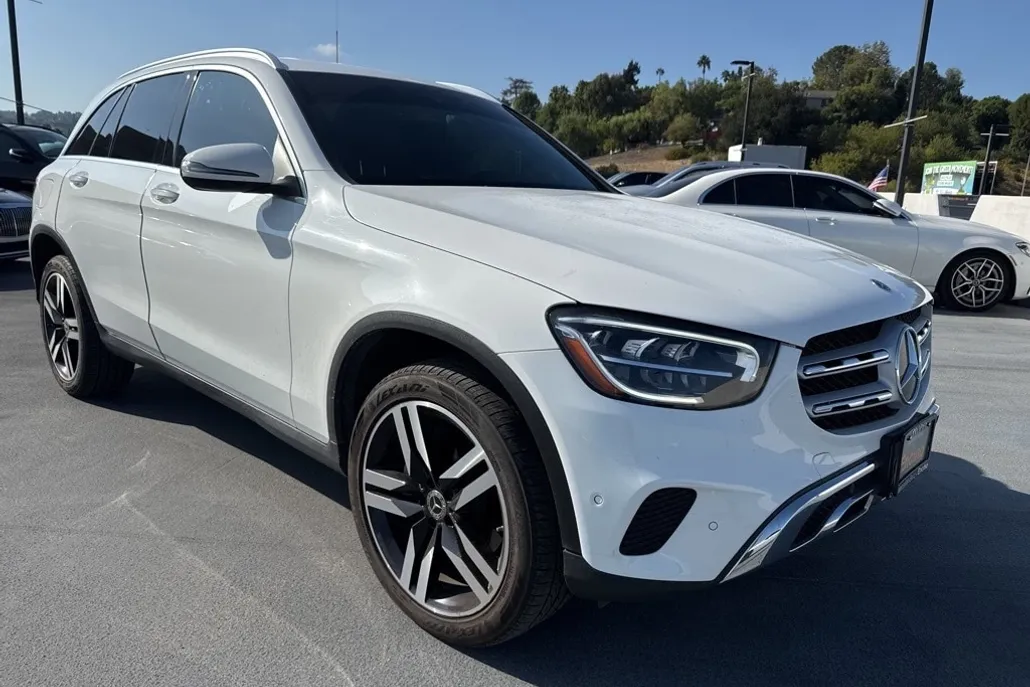 2021 Mercedes Benz GLC 300 photo 1