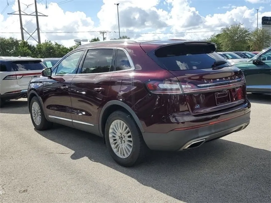 2019 Lincoln Nautilus Standard photo 4