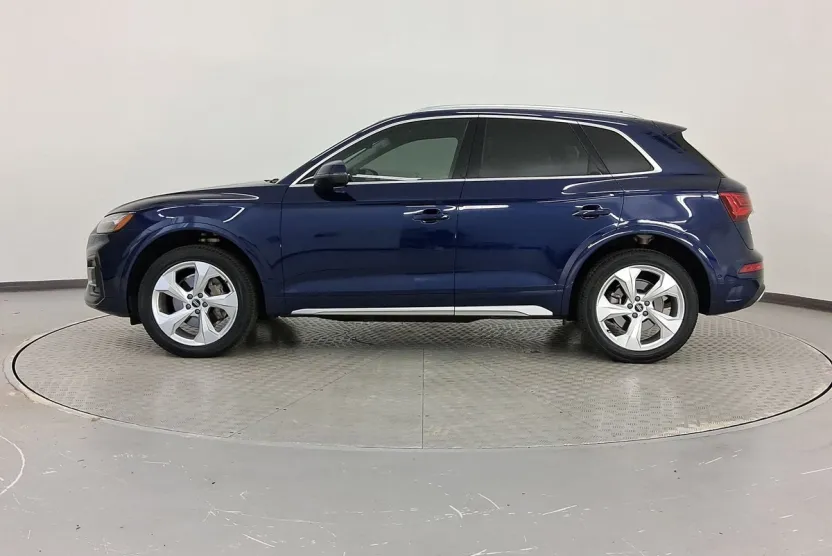 2021 Audi Q5 45 Premium photo 1
