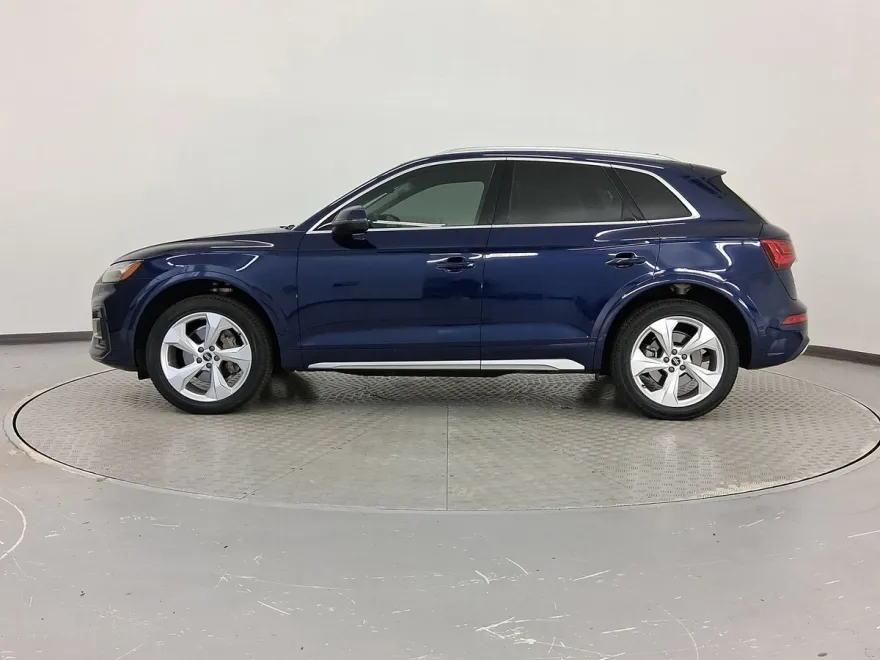 2021 Audi Q5 45 Premium photo 1