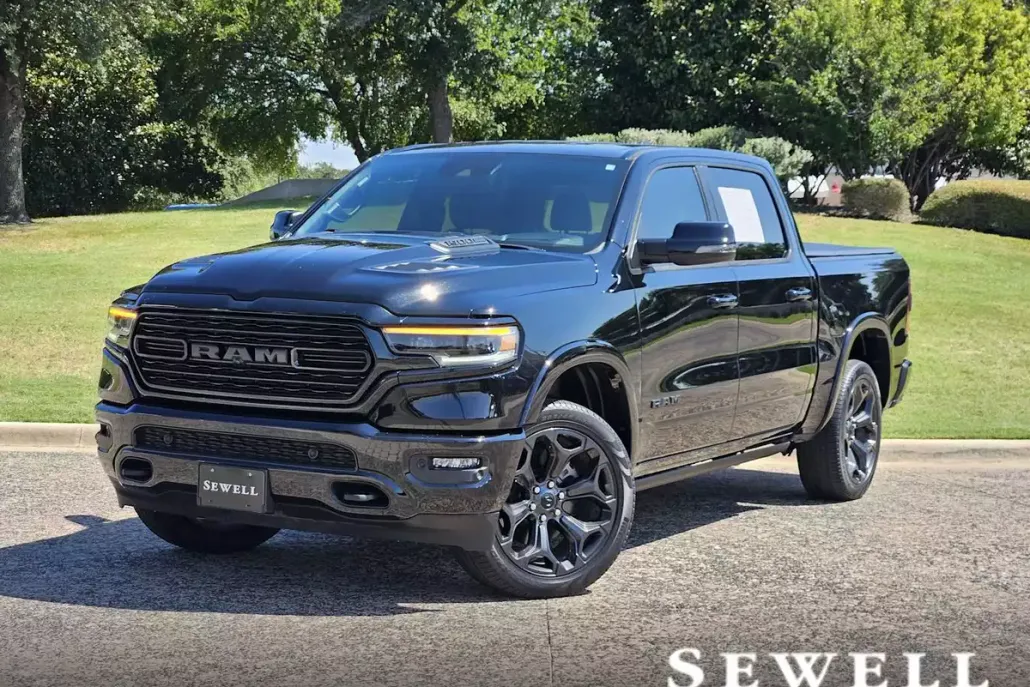 2023 Ram 1500 Limited photo 1