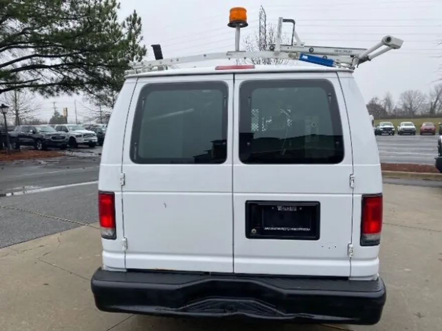 2014 Ford E-150 photo 1