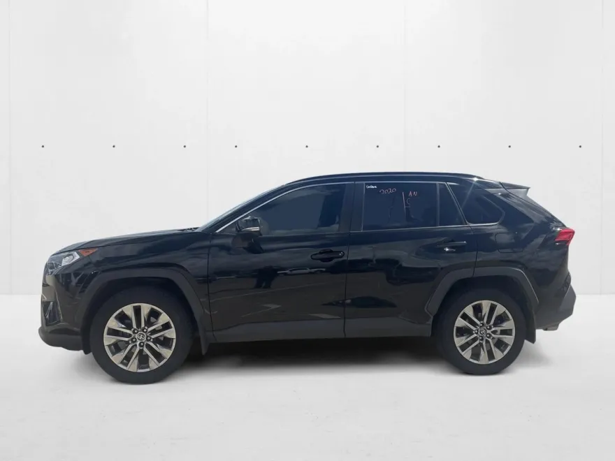 2020 Toyota RAV4 XLE Premium photo 1