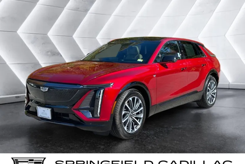 2024 Cadillac Lyriq Sport photo 1