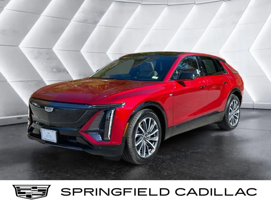 2024 Cadillac Lyriq Sport photo 1