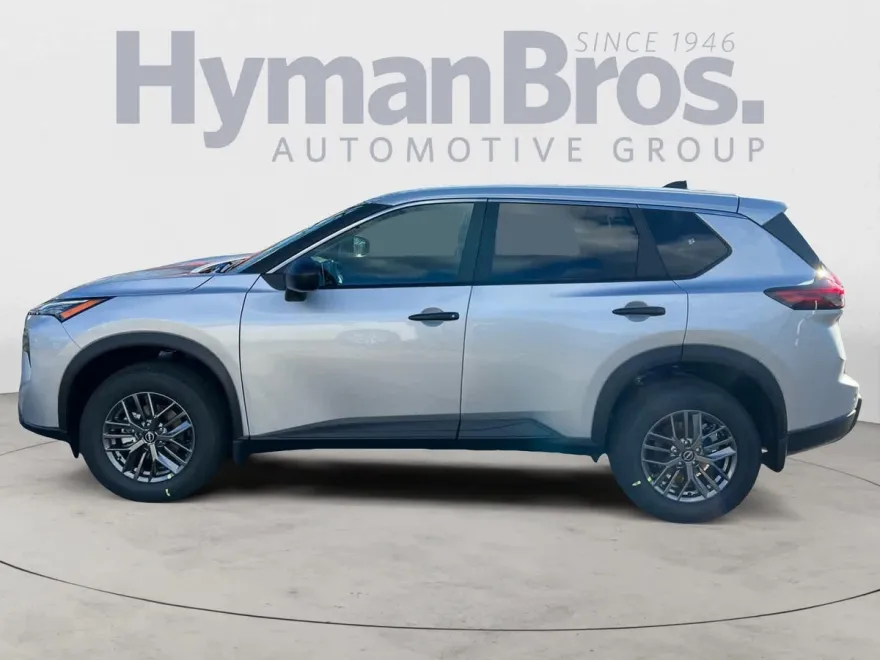 2025 Nissan Rogue S photo 3
